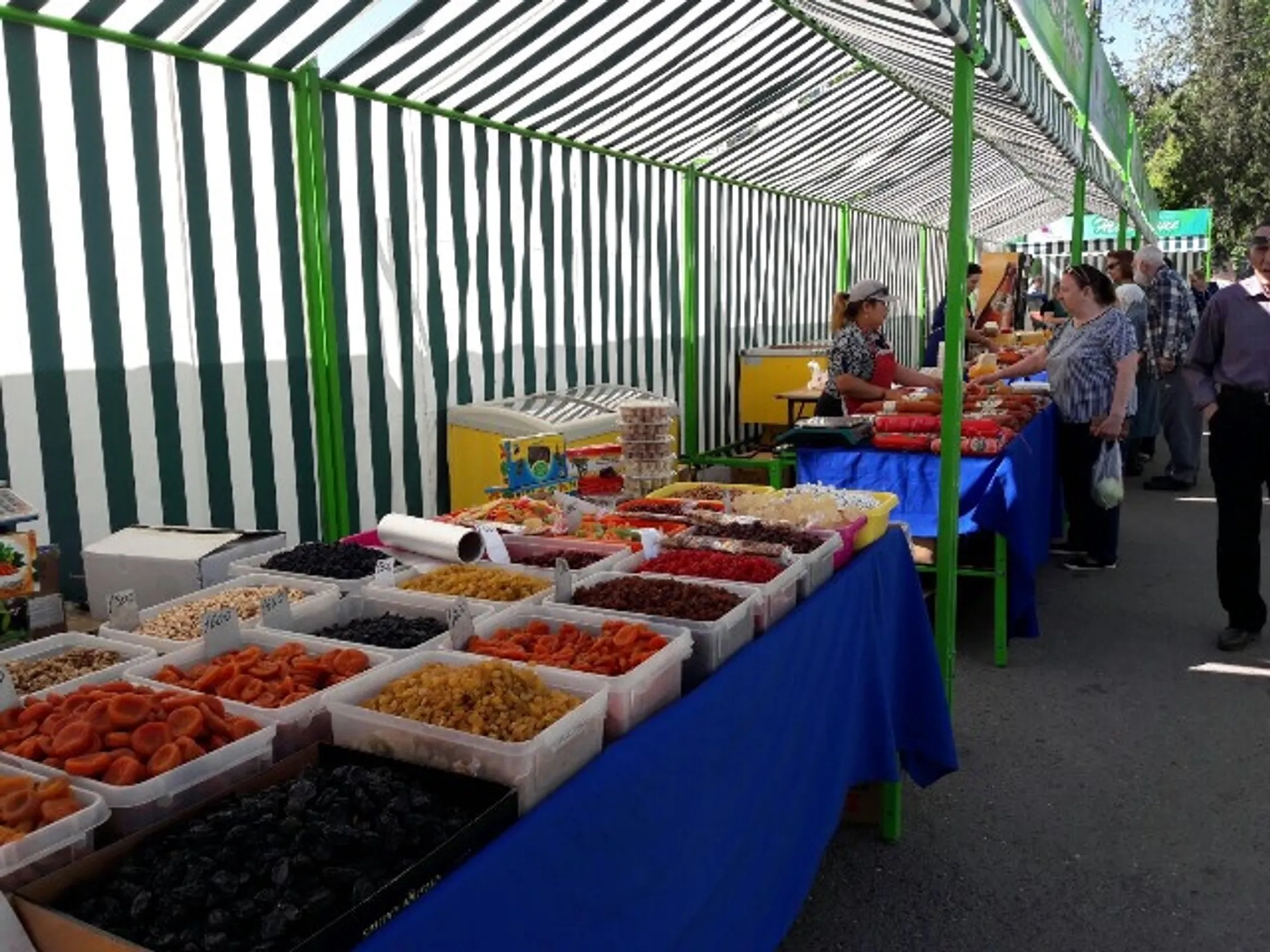 В Алматы для сельхозярмарок изготовлено 350 шатров - Image Kapital.kz