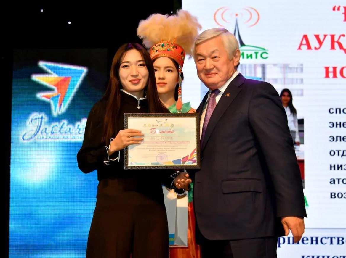 Задача государства помочь реализоваться молодежи - Бердибек Сапарбаев - фото kapital.kz