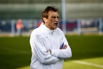 Беранек продолжит тренировать сборную Казахстана по футболу