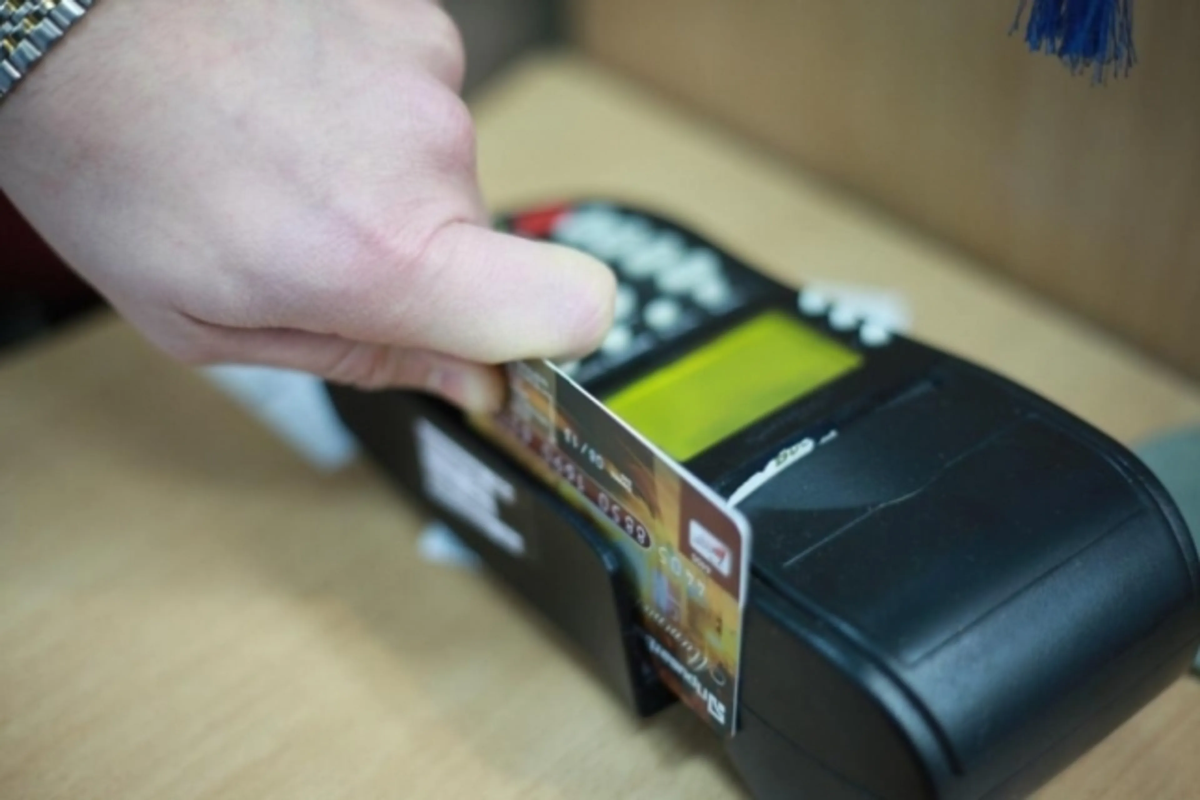 Капитал - Установку POS-терминалов снова перенесли