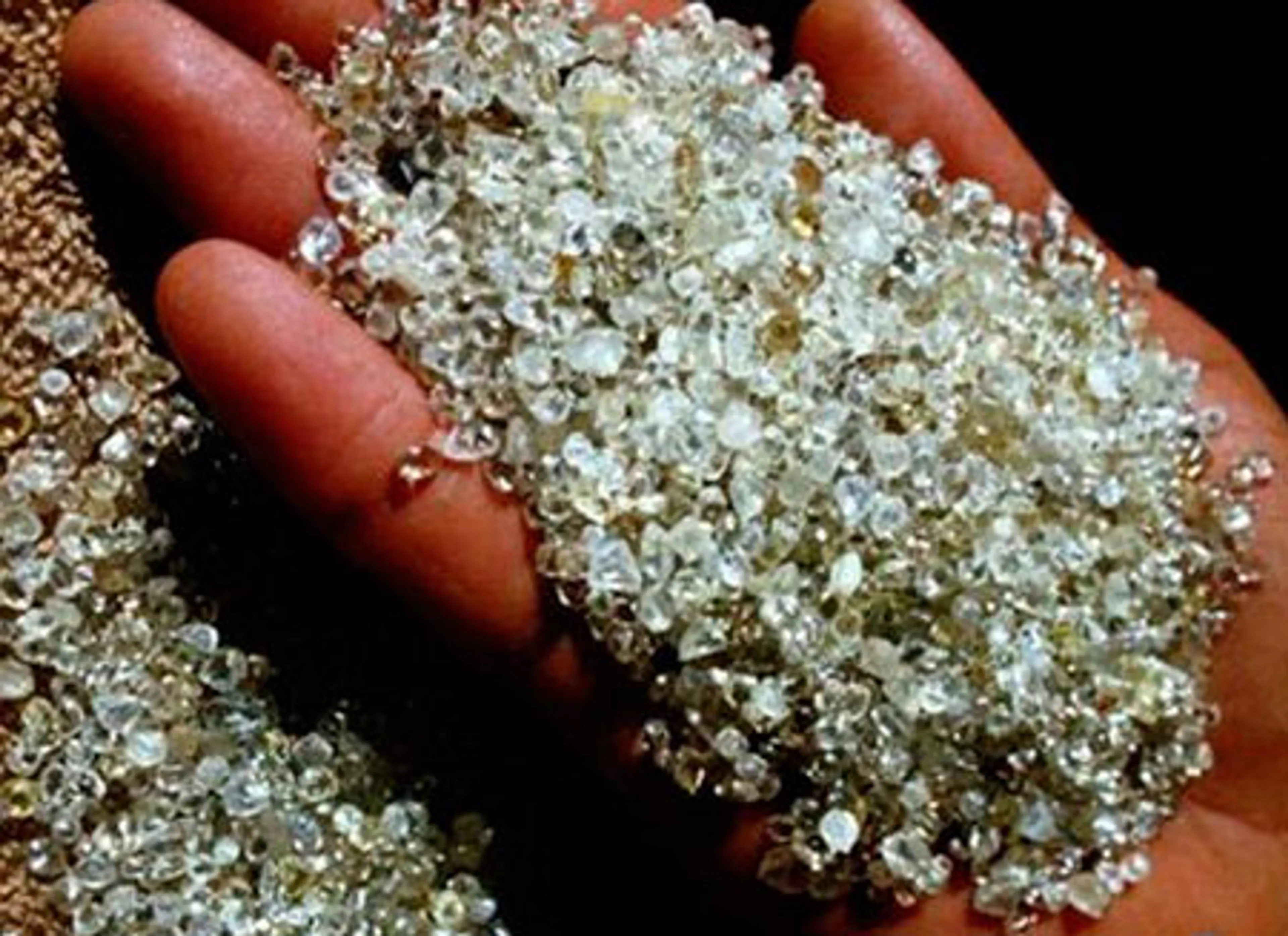 Капитал - Лукойл начнет добывать алмазы