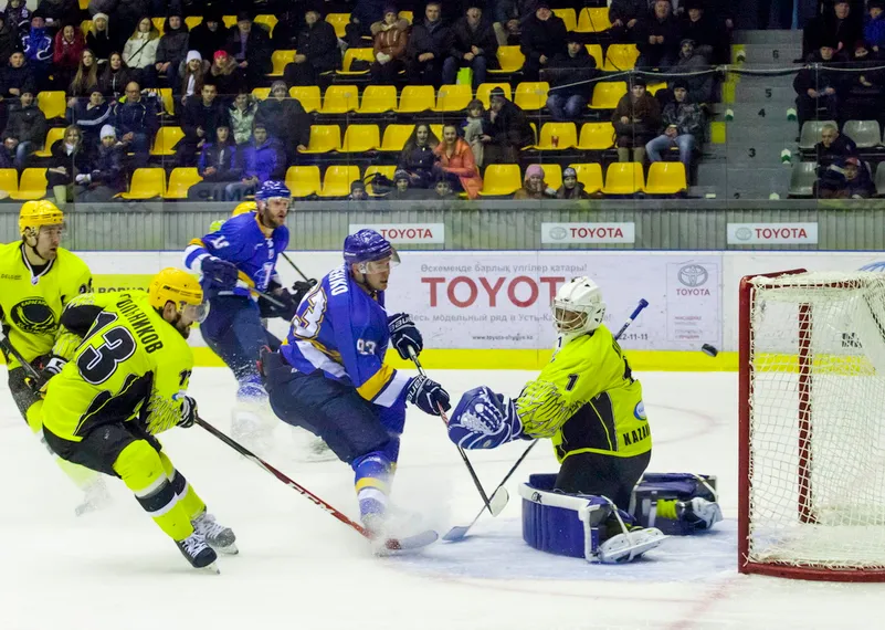 Капитал - Казахстанское противостояние в ВХЛ завершилось разгромом лидера