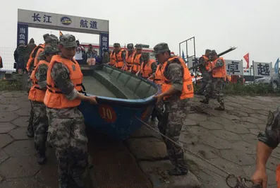Судно с 400 пассажирами затонуло на востоке Китая
