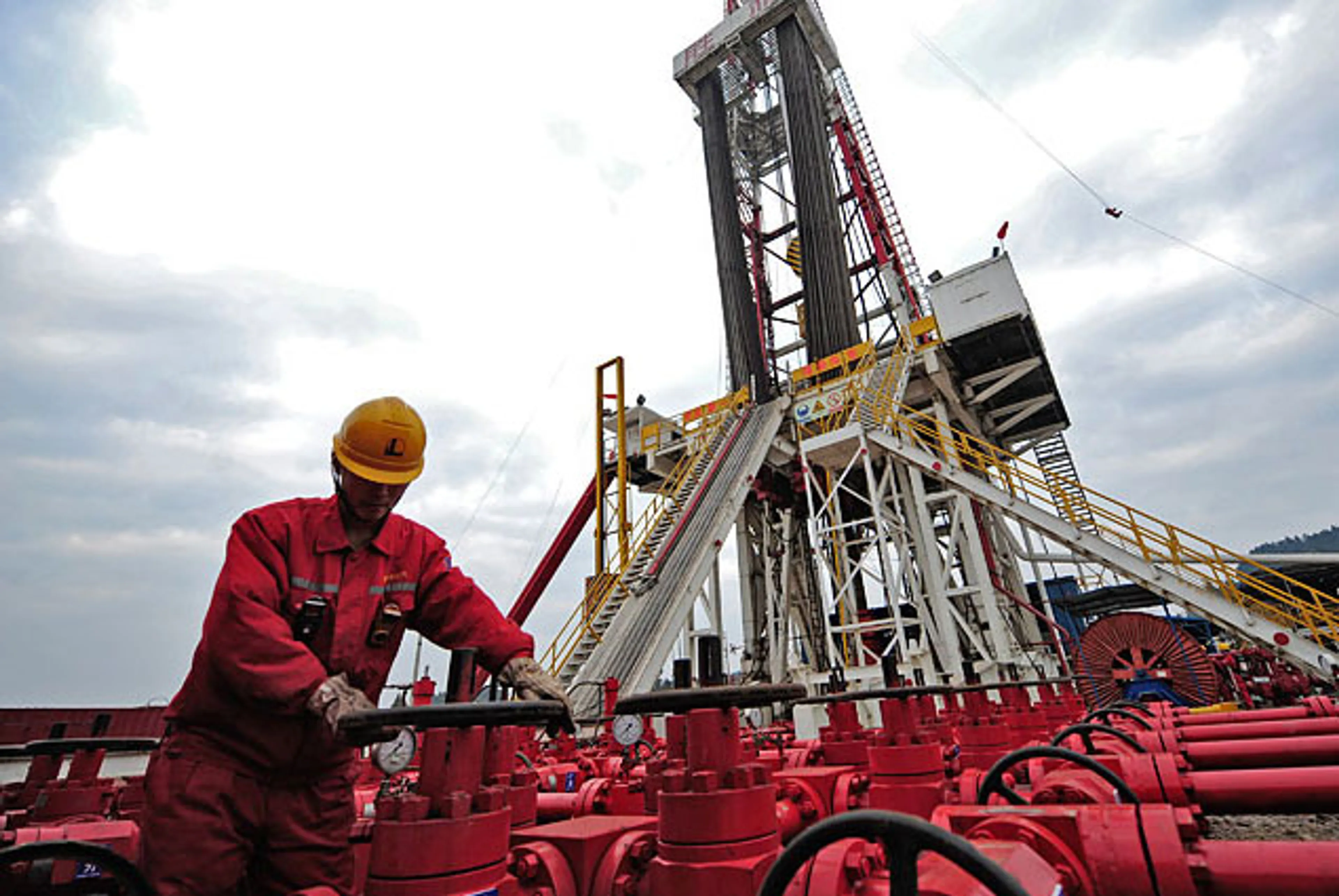 Капитал - Цены на нефть возобновили падение