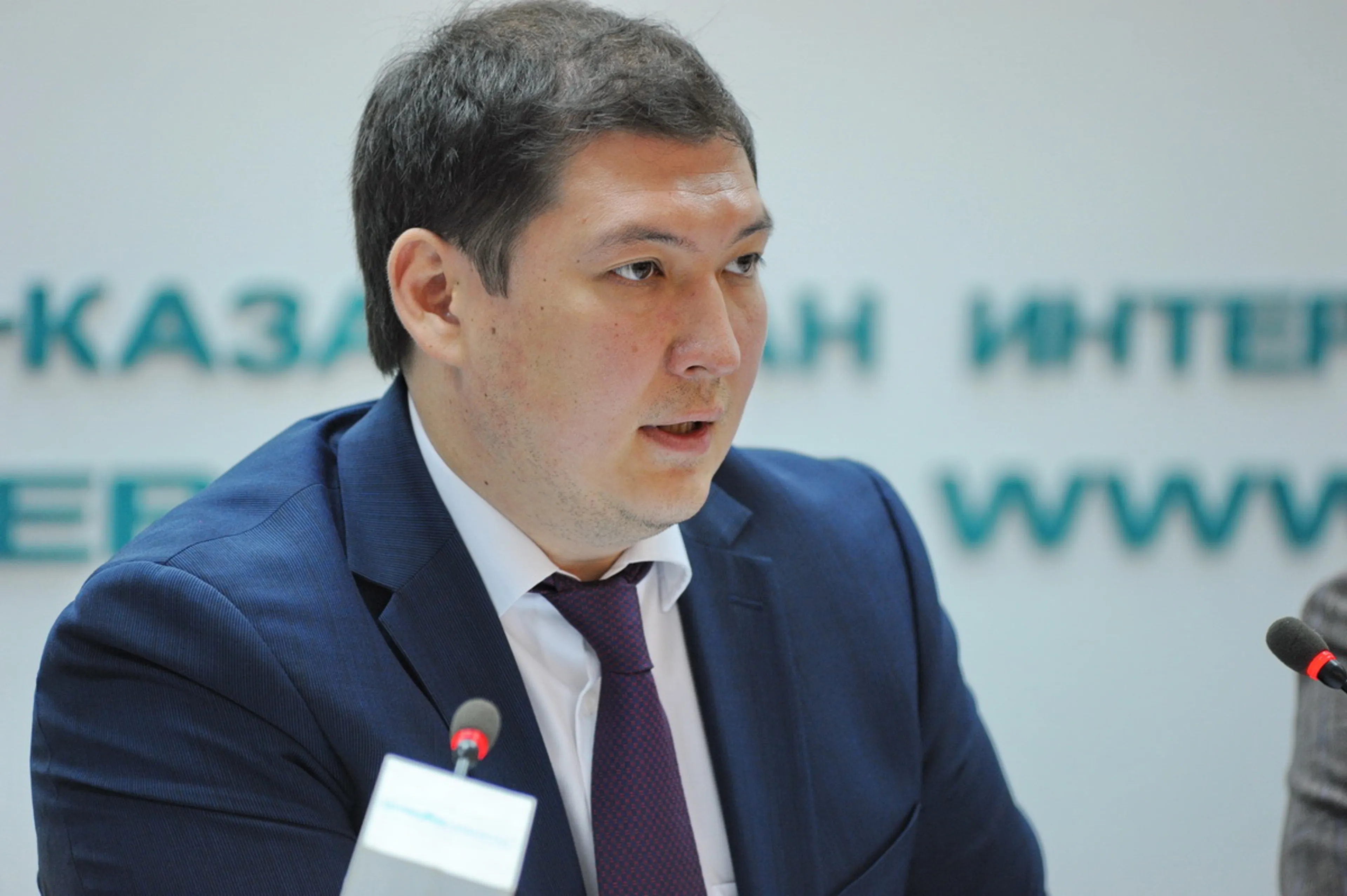 Капитал - Прибыль «Даму» снизилась из-за «Казинвестбанка» и Delta bank