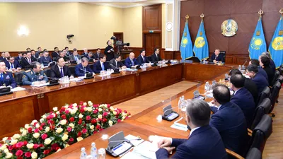 Бахыт Султанов получил второе предупреждение от Президента