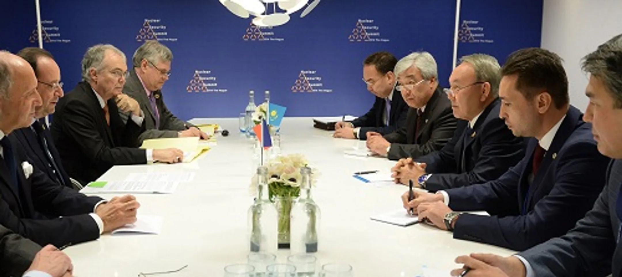 Глава РК провел переговоры с Франсуа Олландом - Image Kapital.kz