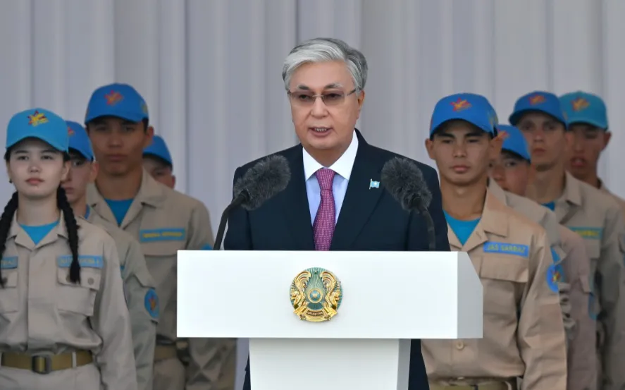 Необходимо, чтобы молодежь в полной мере осознавала ценность и цену мира - президент