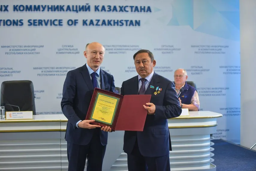 Капитал - Казахстанские и российские космонавты побывали на озере Алаколь