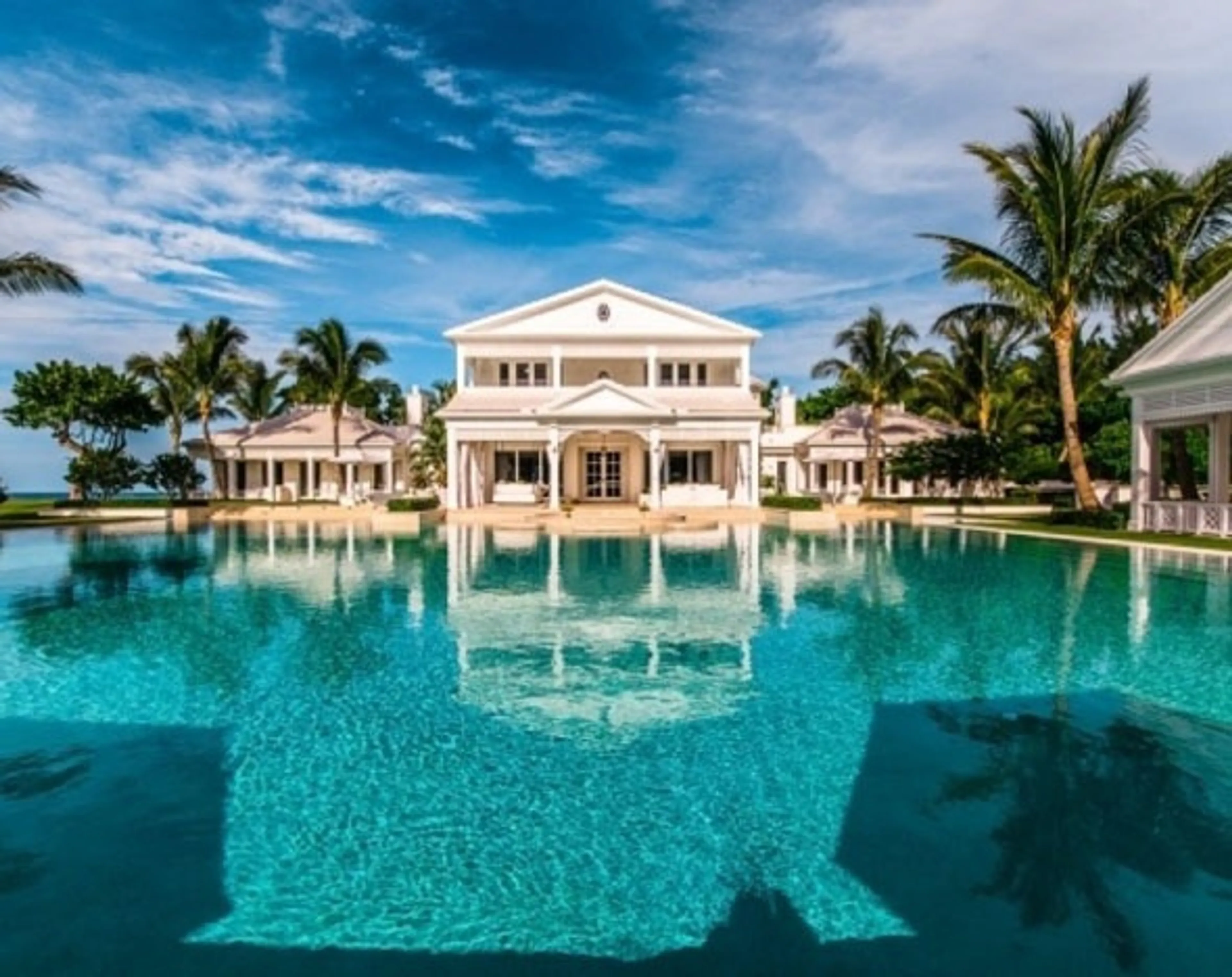 Капитал - Селин Дион лишится своих домов в США и Канаде