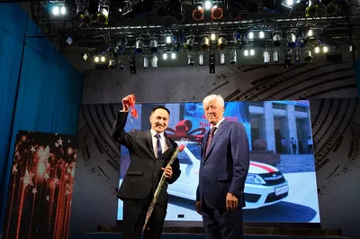 Лучшим врачам Алматинской области вручили ключи от автомобилей