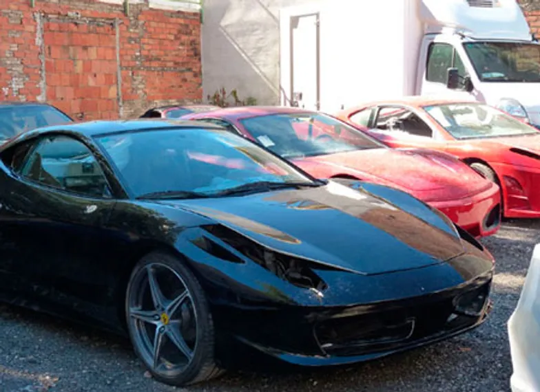 Капитал - Поддельные Ferrari пошли под пресс