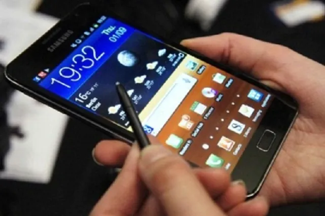 Samsung готовит 4 неизвестных смартфона-гиганта