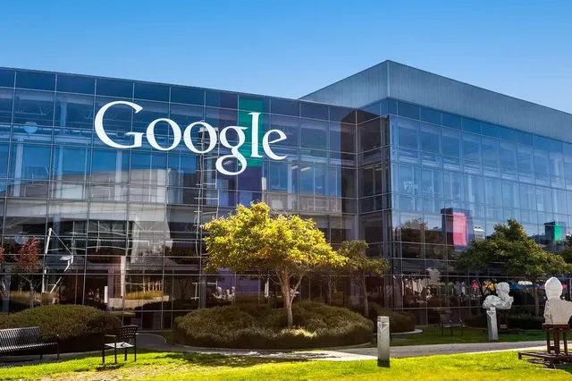 Google покупает часть бизнеса HTC