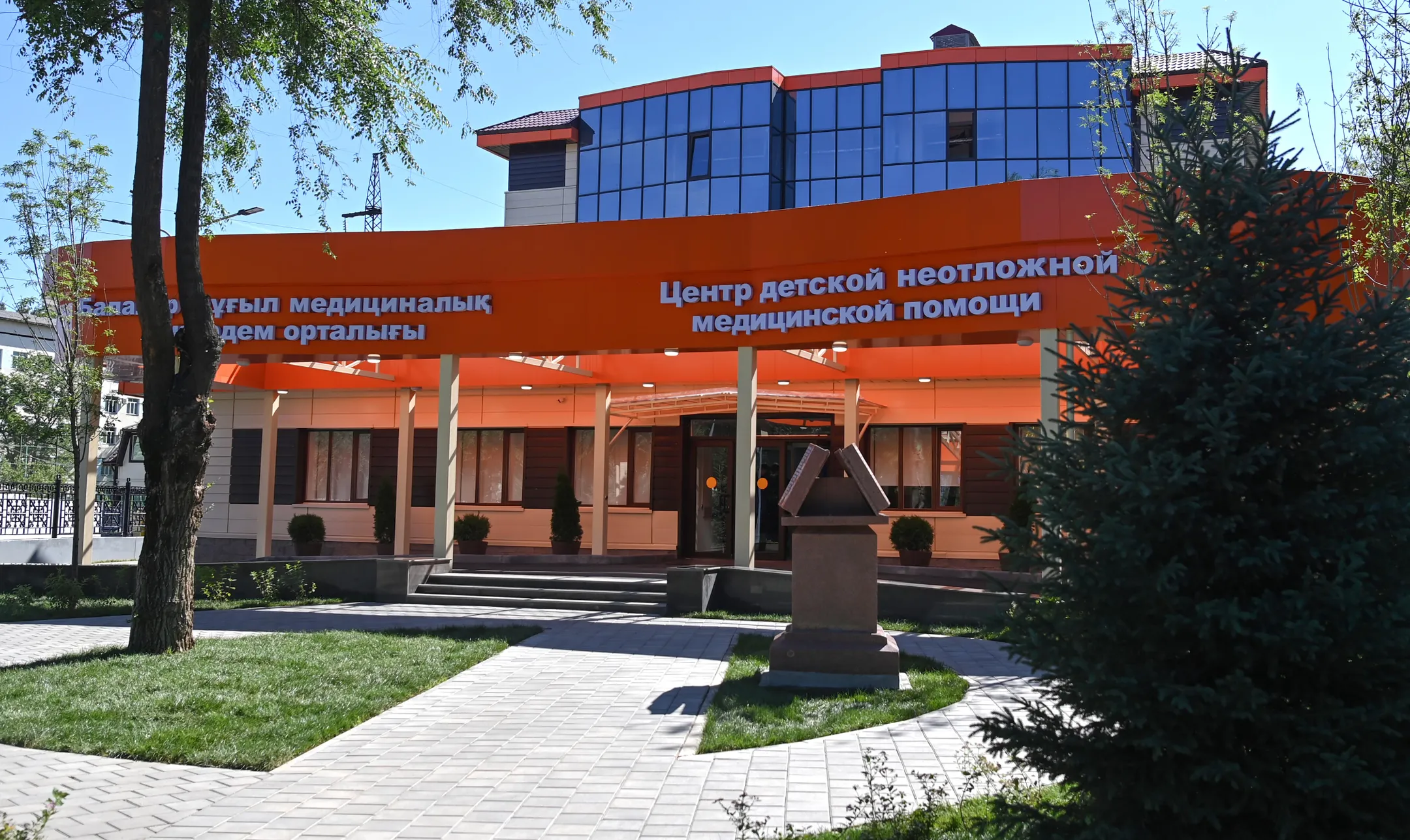 Президент посетил Центр детской неотложной медицинской помощи - Image Kapital.kz