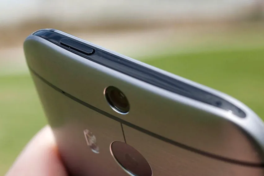 Капитал - HTC готовит азиатскую версию смартфона M8