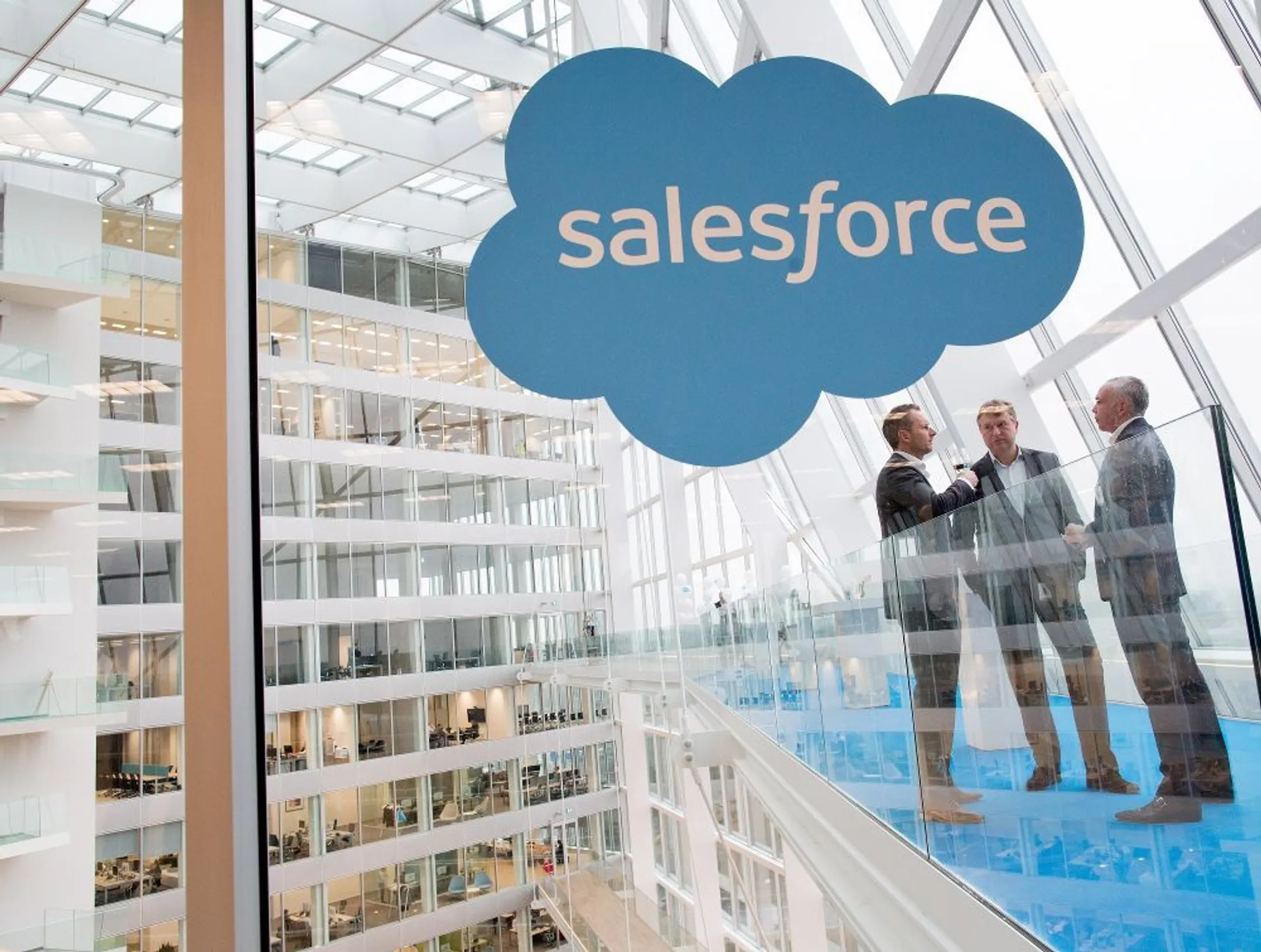 Salesforce вложит $2,5 млрд в Великобританию - Image Kapital.kz