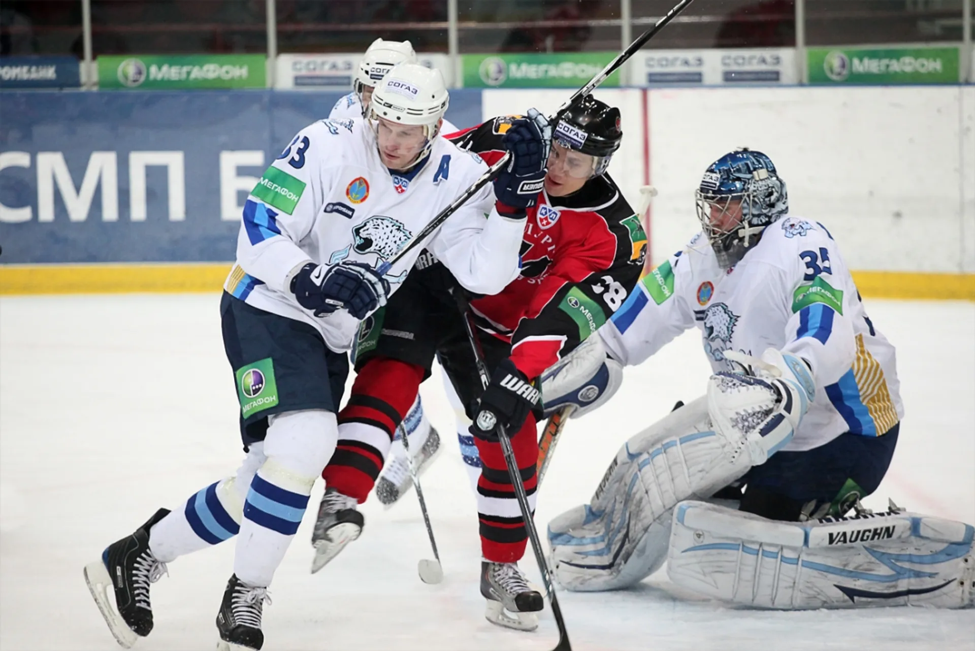 Капитал - «Барыс» уступил новокузнецкому «Металлургу»