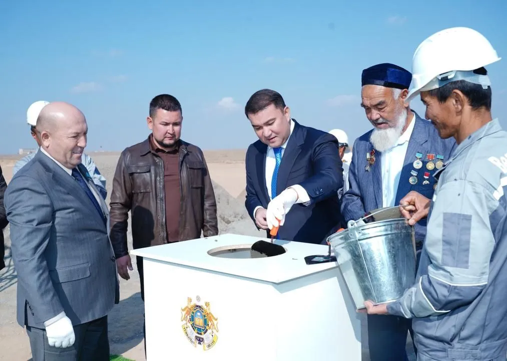 В Туркестанской области начали строить завод по производству пластиковой посуды