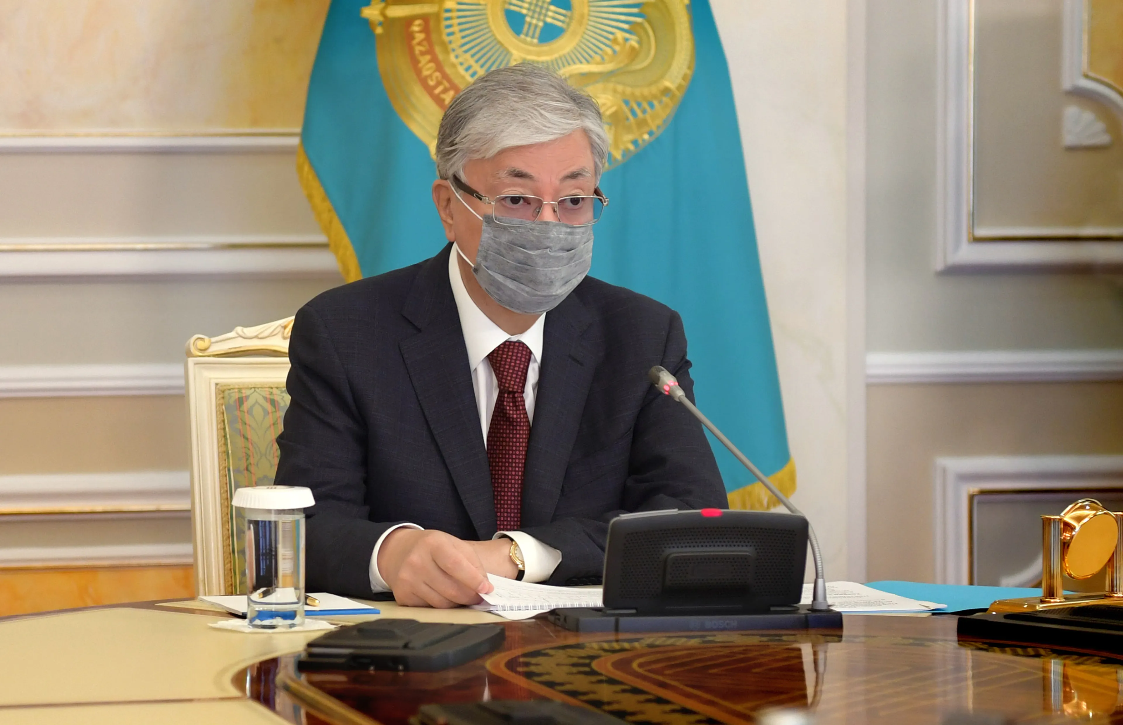 Капитал - Президент поручил применять дополнительные меры по стабилизации курса