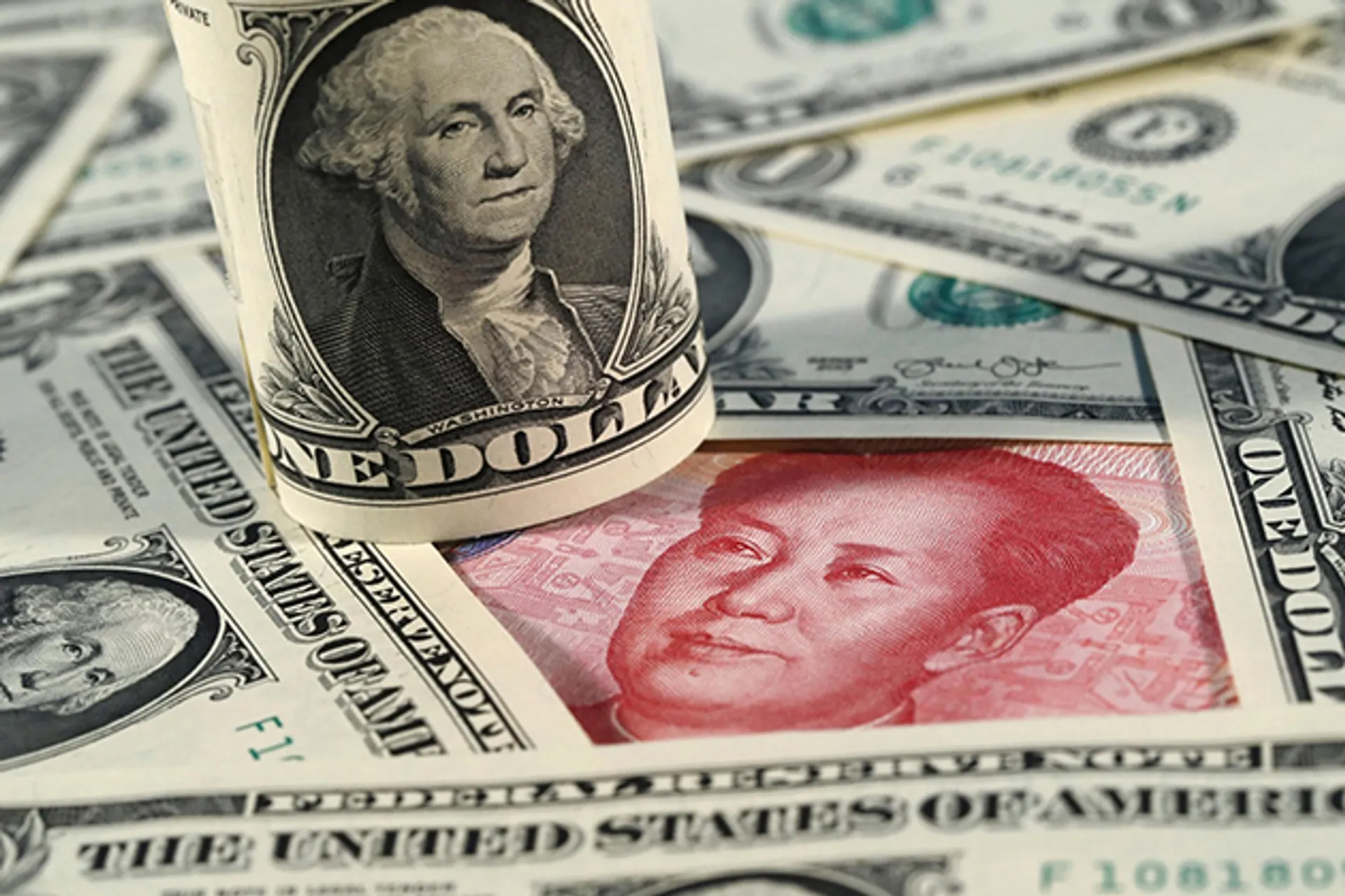 Капитал - Юань vs доллар. Тенге где-то посередине