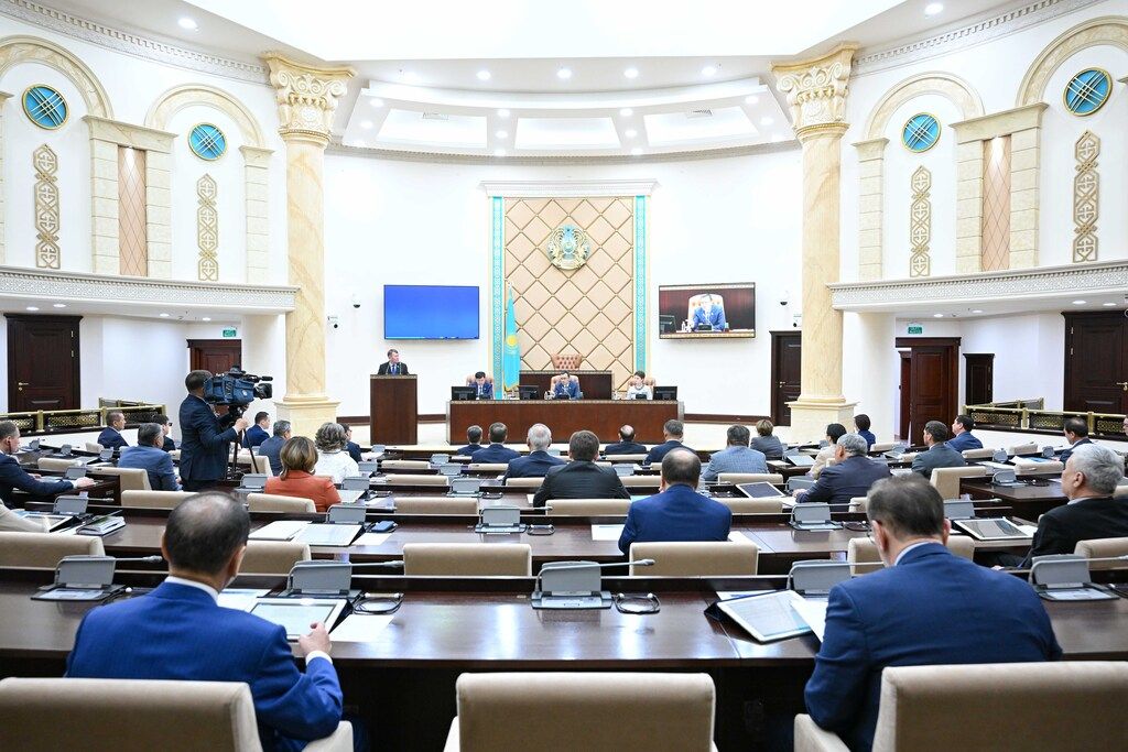 senate.parlam.kz/