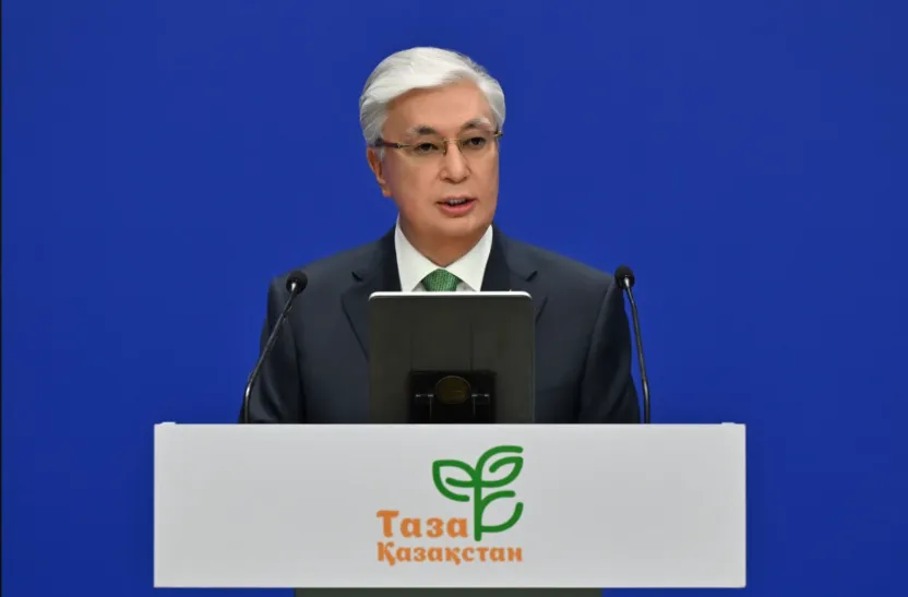 Следует уделять особое внимание экологическому просвещению - президент 