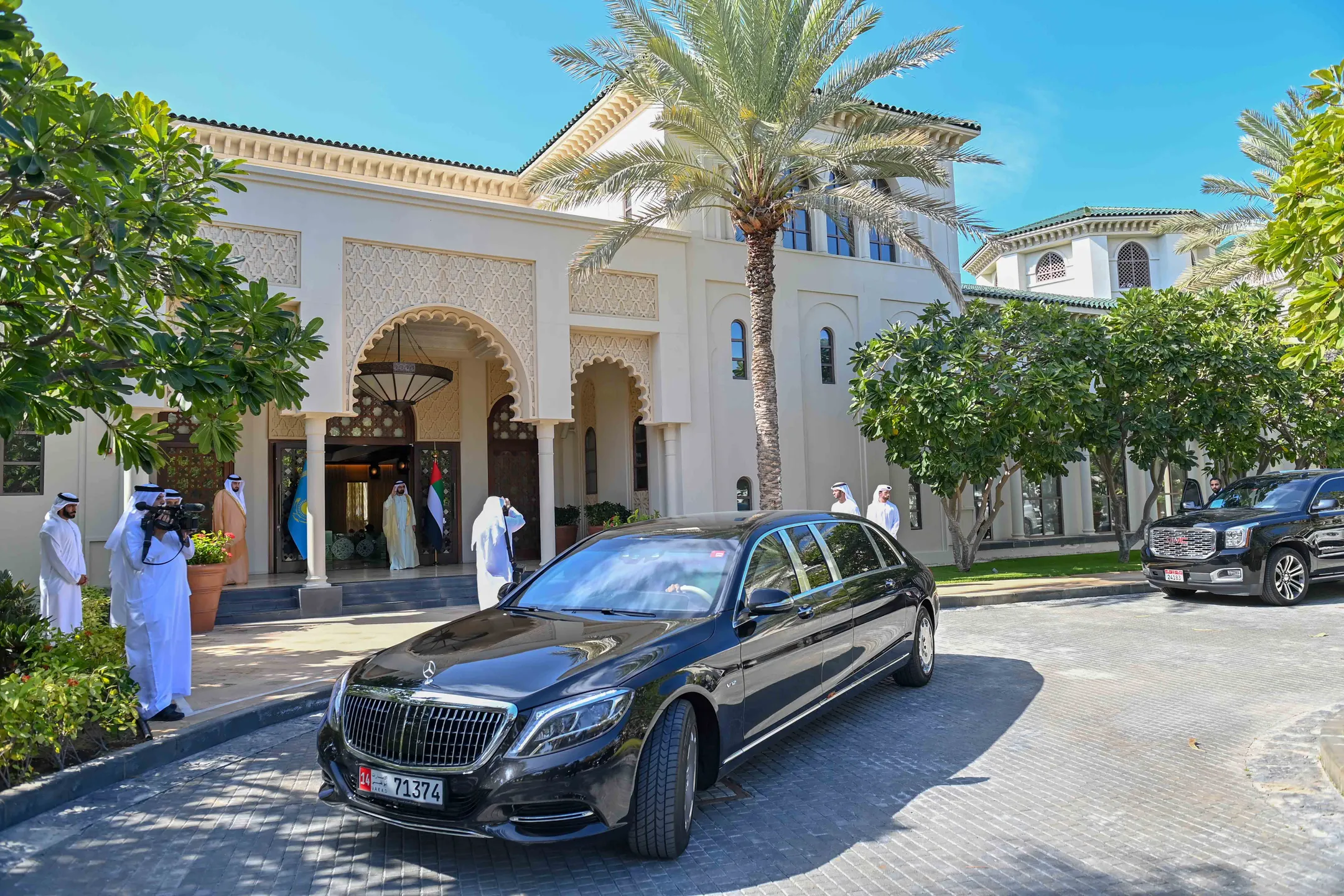 Президент пригласил премьер-министра ОАЭ посетить Казахстан - Image Kapital.kz