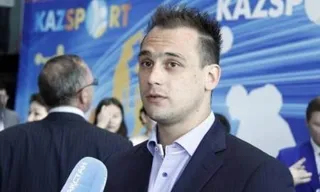 Капитал - Илья Ильин пришел в суд, чтобы поддержать Талгата Ермегияева