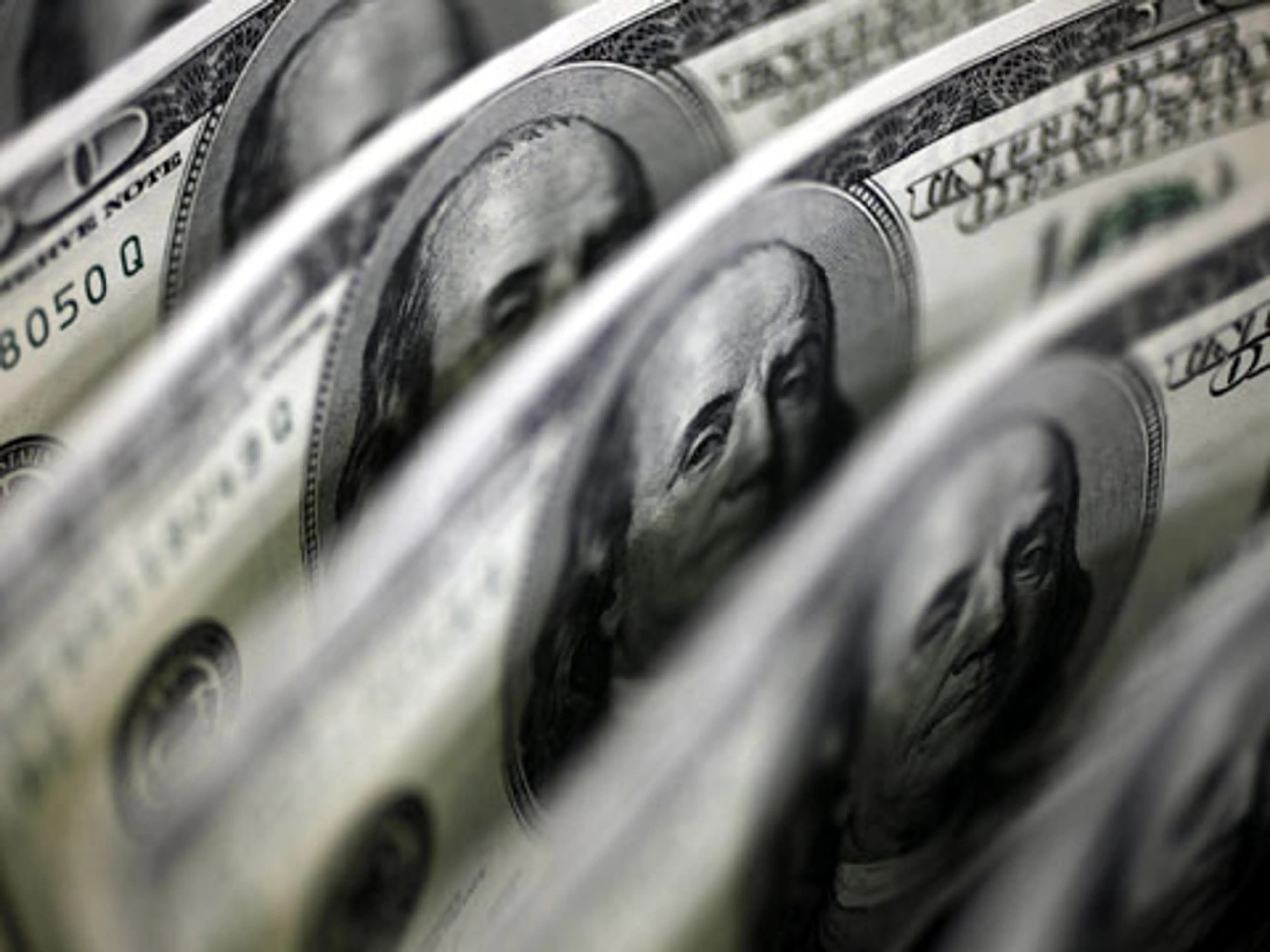 Капитал - Состоятельные россияне скупают доллары