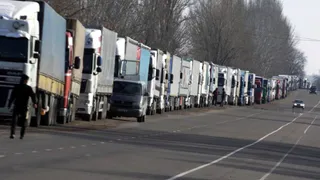 Капитал - На границе Казахстана и Кыргызстана стоят 140 фур