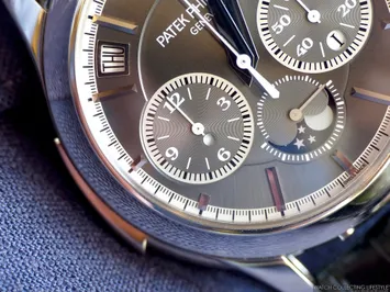 Часы для Владимира Путина продали за 1 млн евро