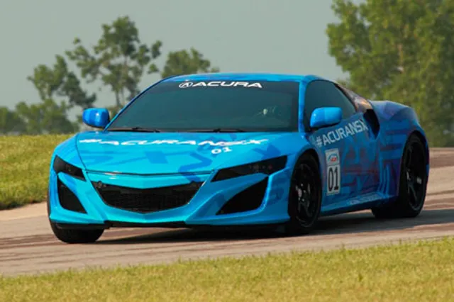 Acura NSX в ожидании премьеры