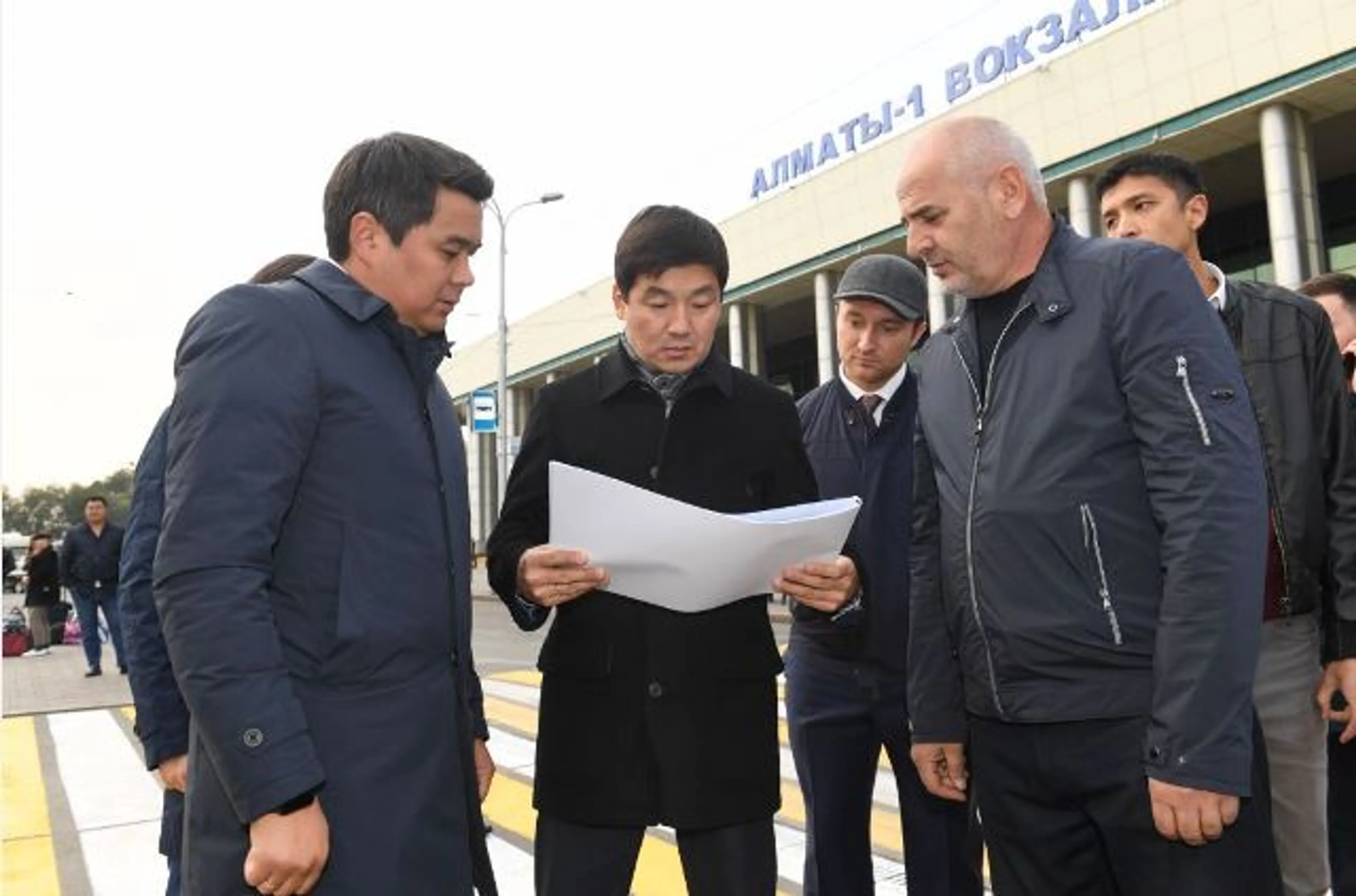 Капитал - Завершена реконструкция привокзальной площади Алматы-1