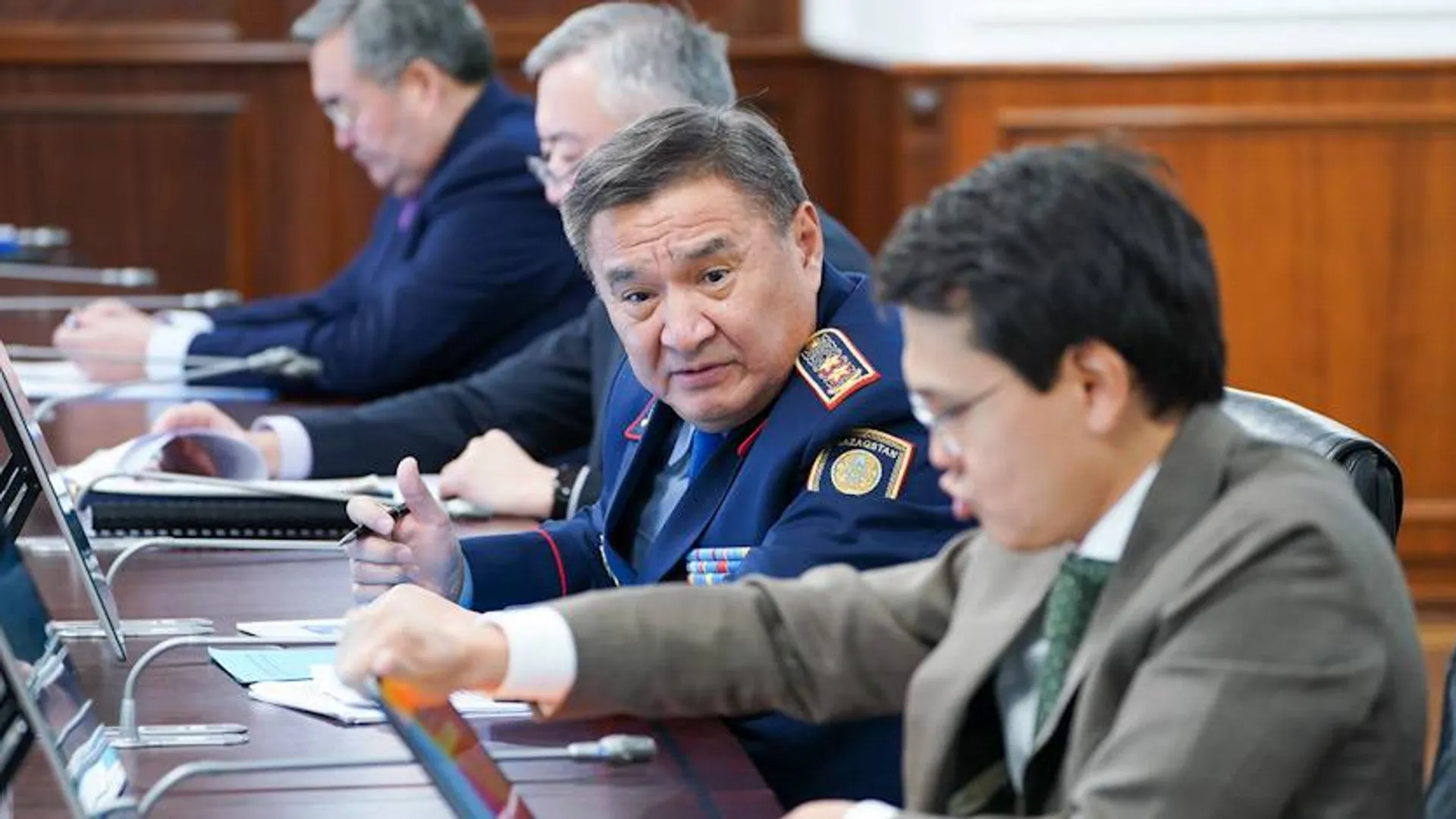 Капитал - Более 200 тысяч граждан России въехали в Казахстан - МВД