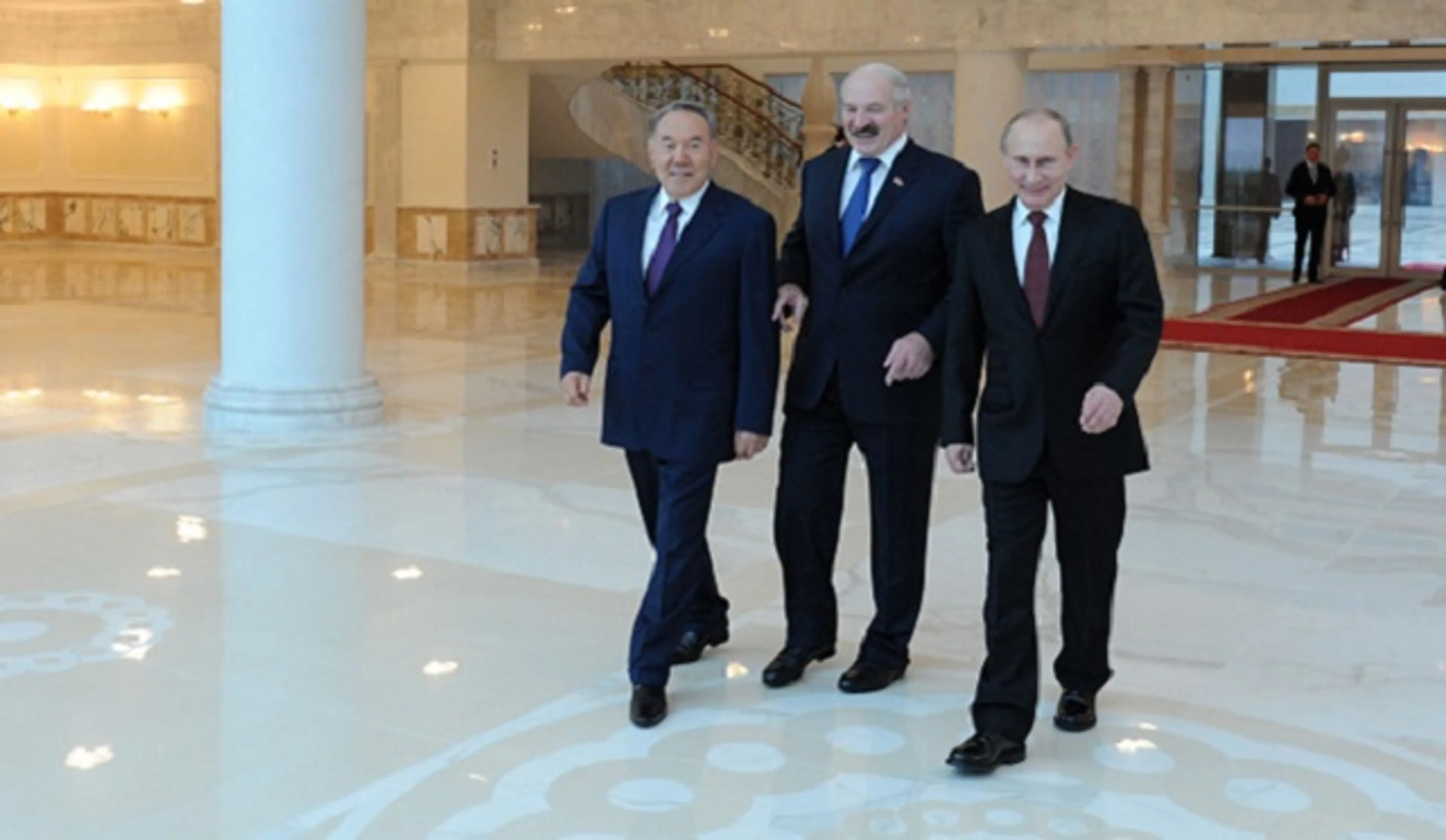 Капитал - Назарбаев предлагает распустить ЕврАзЭС