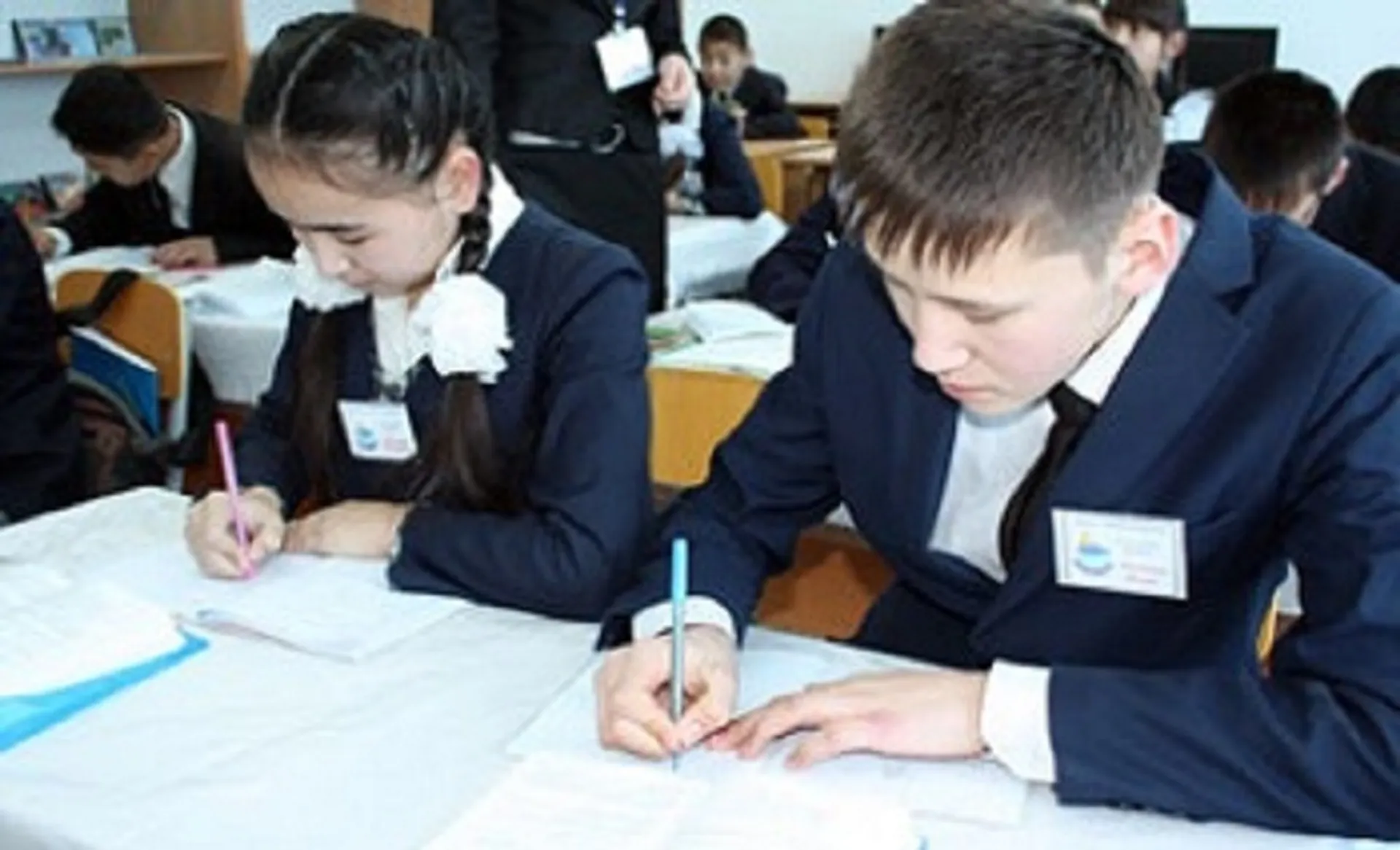 Капитал - 29 школ Астаны перешли на единую школьную форму