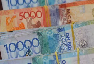 Капитал - За торговую неделю нацвалюта прибавила 7 тенге