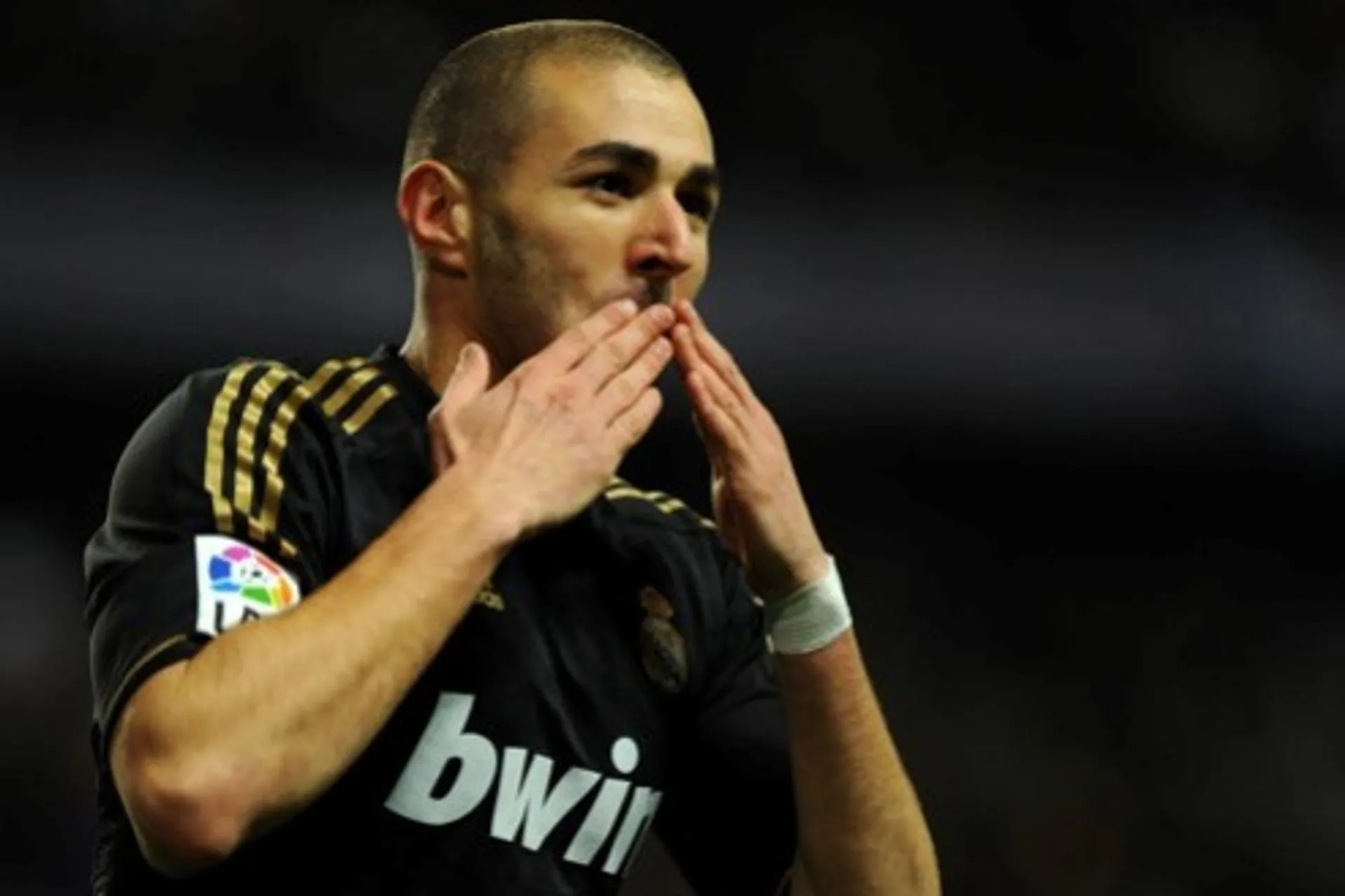 Капитал - «Арсенал» готов заплатить 40 млн фунтов за Бензема