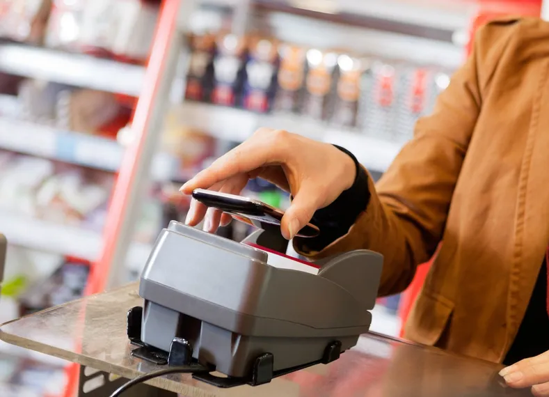 Капитал - Операторы начинают конкурировать с банками