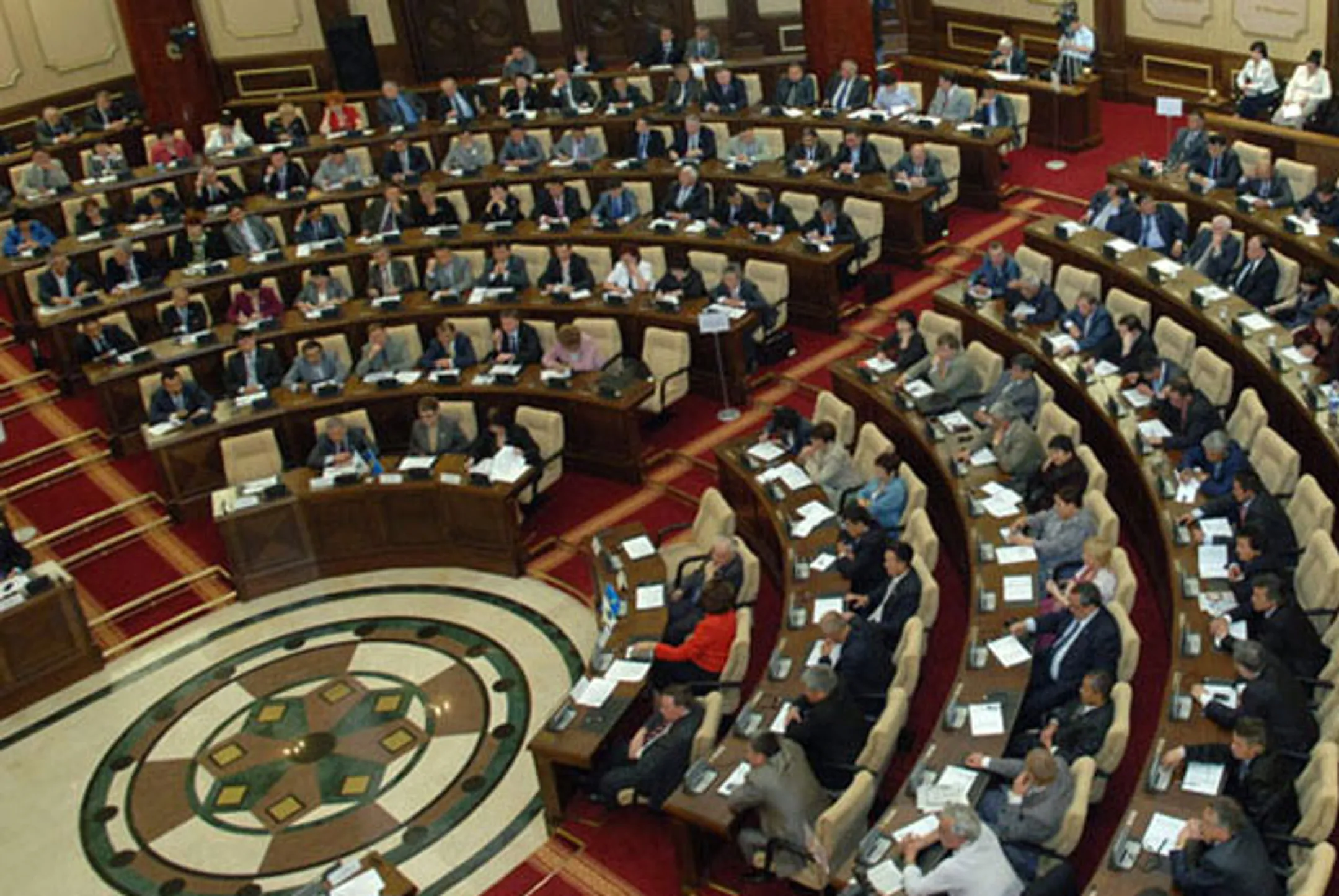 Сенат обсудит инициативу по досрочным выборам 19 февраля - Image Kapital.kz