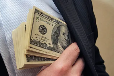 Ограничения ЕС банкирам не помеха