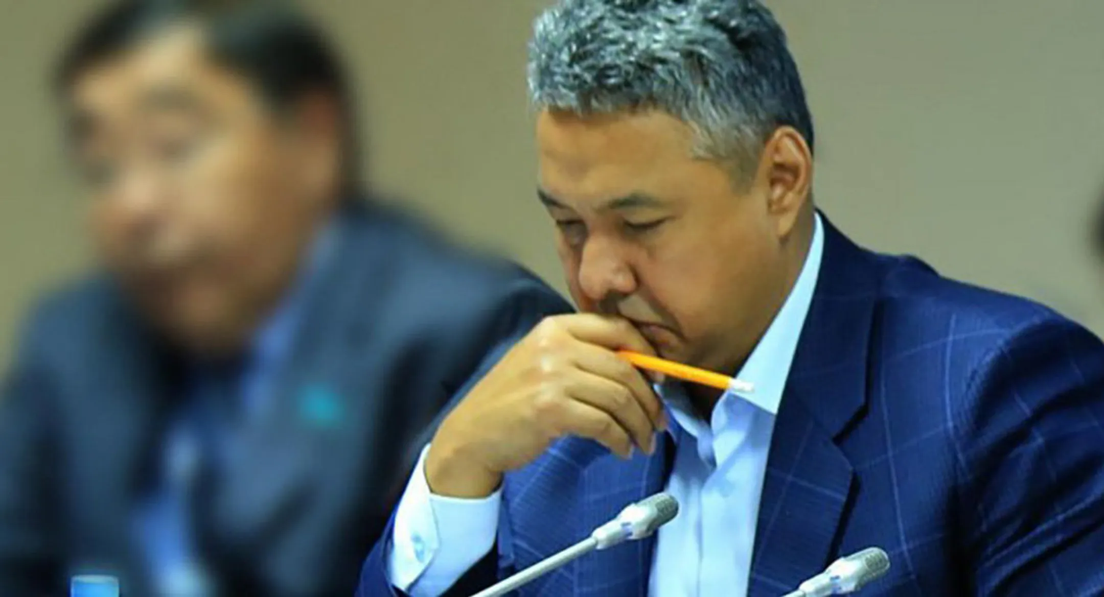 Азат Перуашев считает деиндустриализацию основной угрозой экономике - Image Kapital.kz