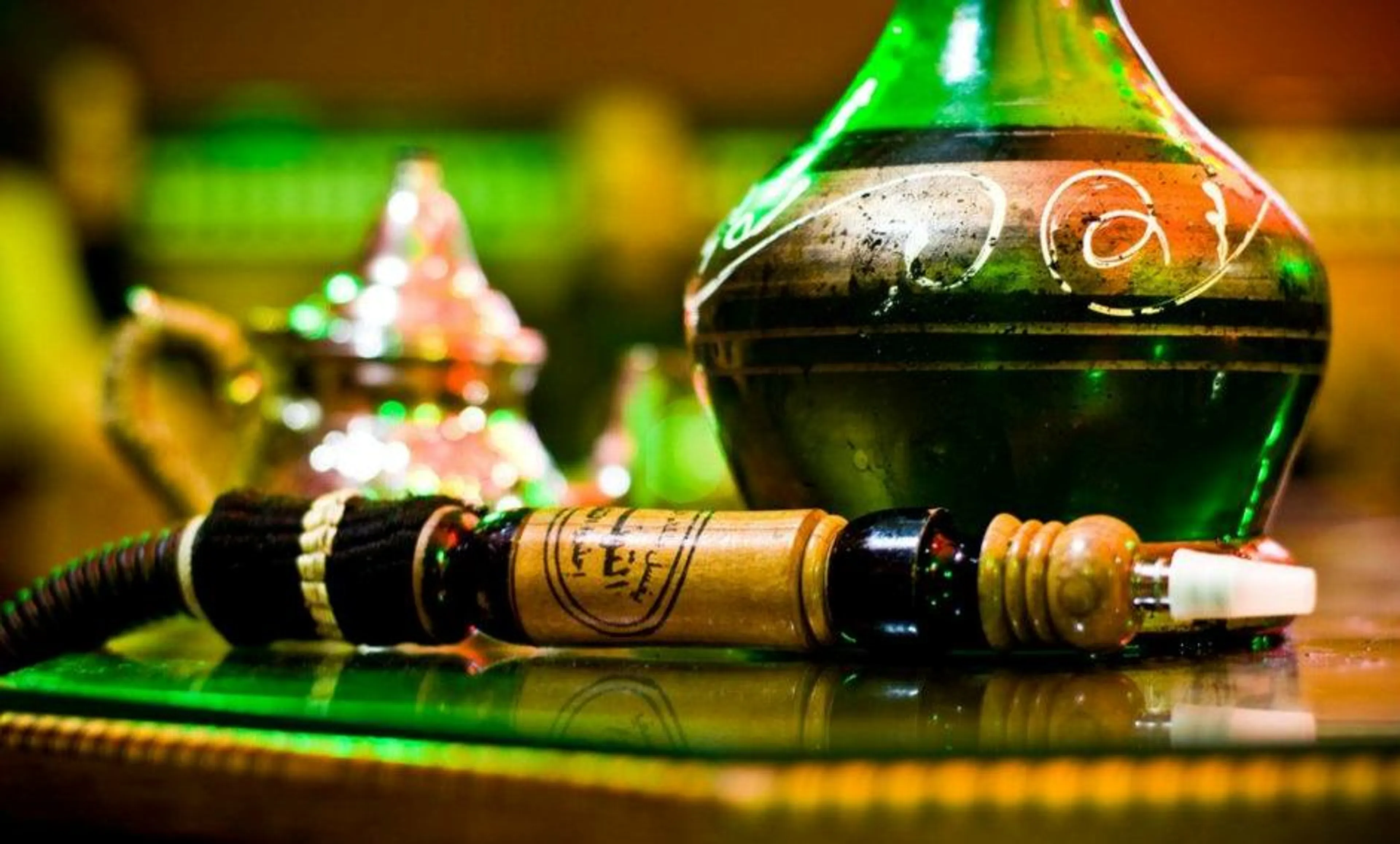 Капитал - Бизнесмены оспаривают запрет на кальян в ресторанах и кафе