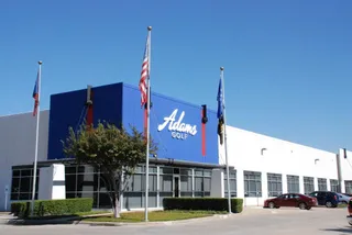 Капитал - Adidas продает бизнес по выпуску товаров для гольфа