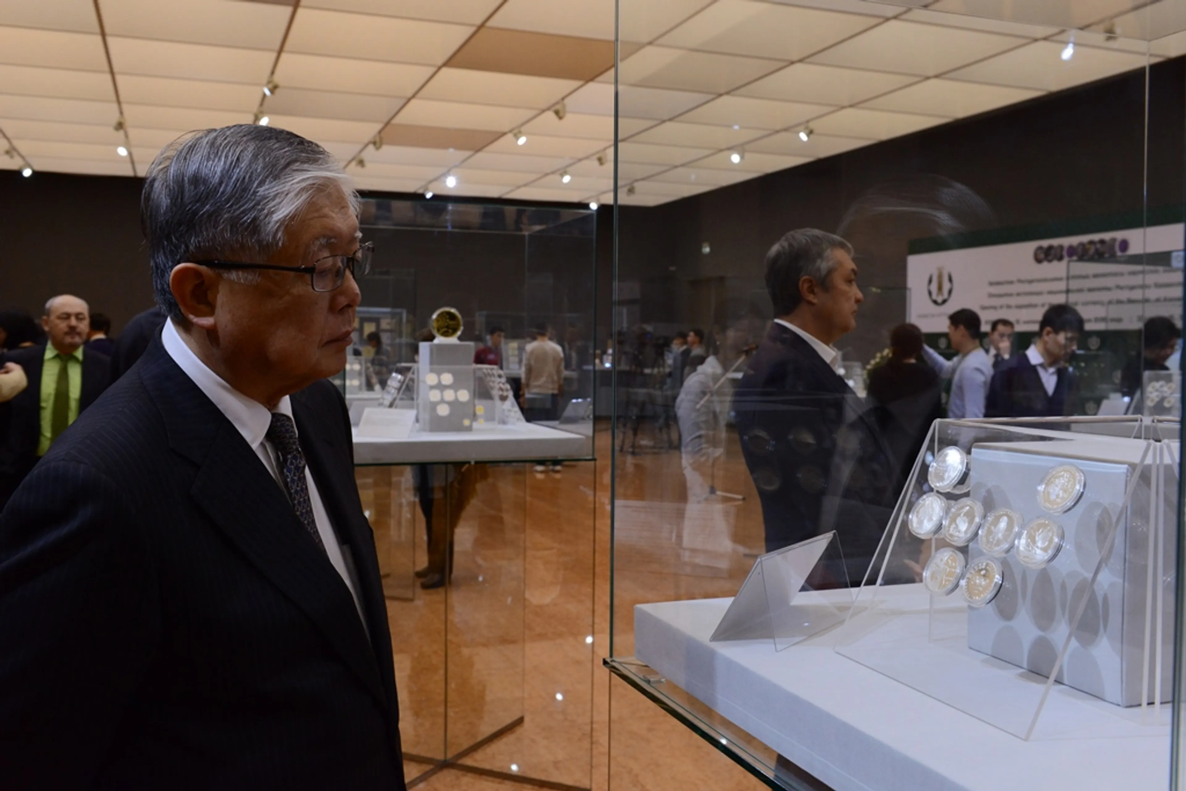 Капитал - В Астане открылась экспозиция национальной валюты Казахстана