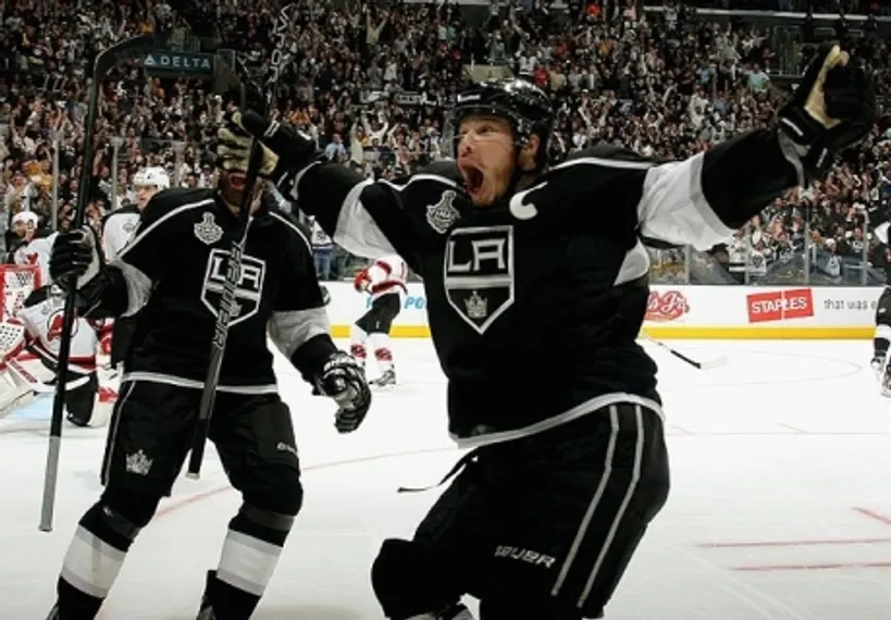 Капитал - «Лос-Анджелес» сократил счет в серии Кубка Стэнли с «Чикаго»