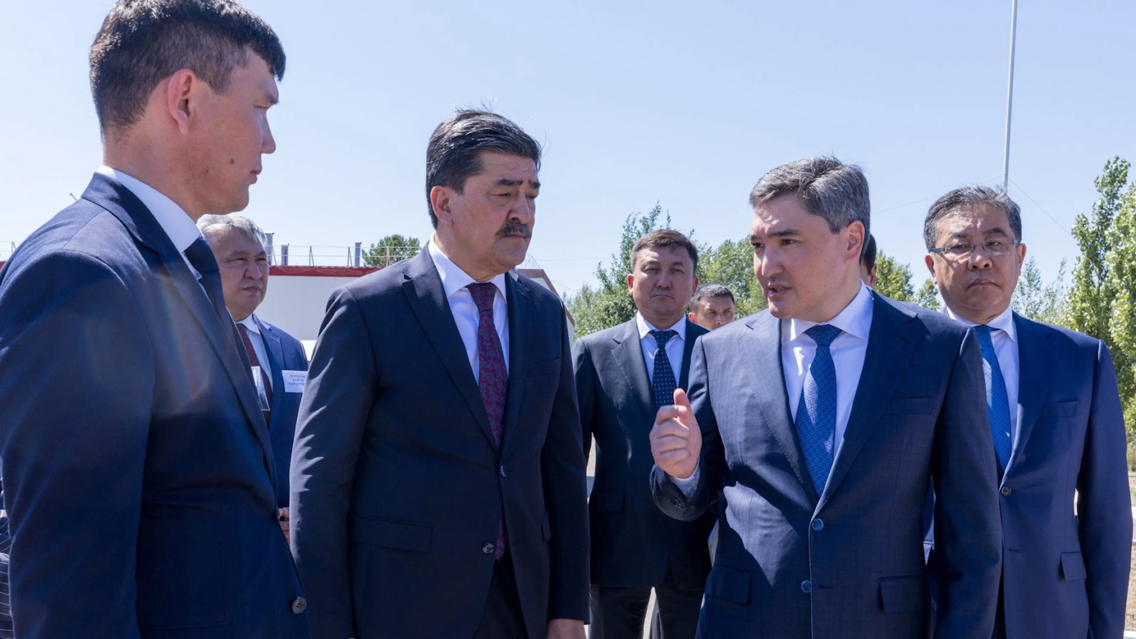 Капитал - Усилить борьбу с незаконной вырубкой леса поручил премьер