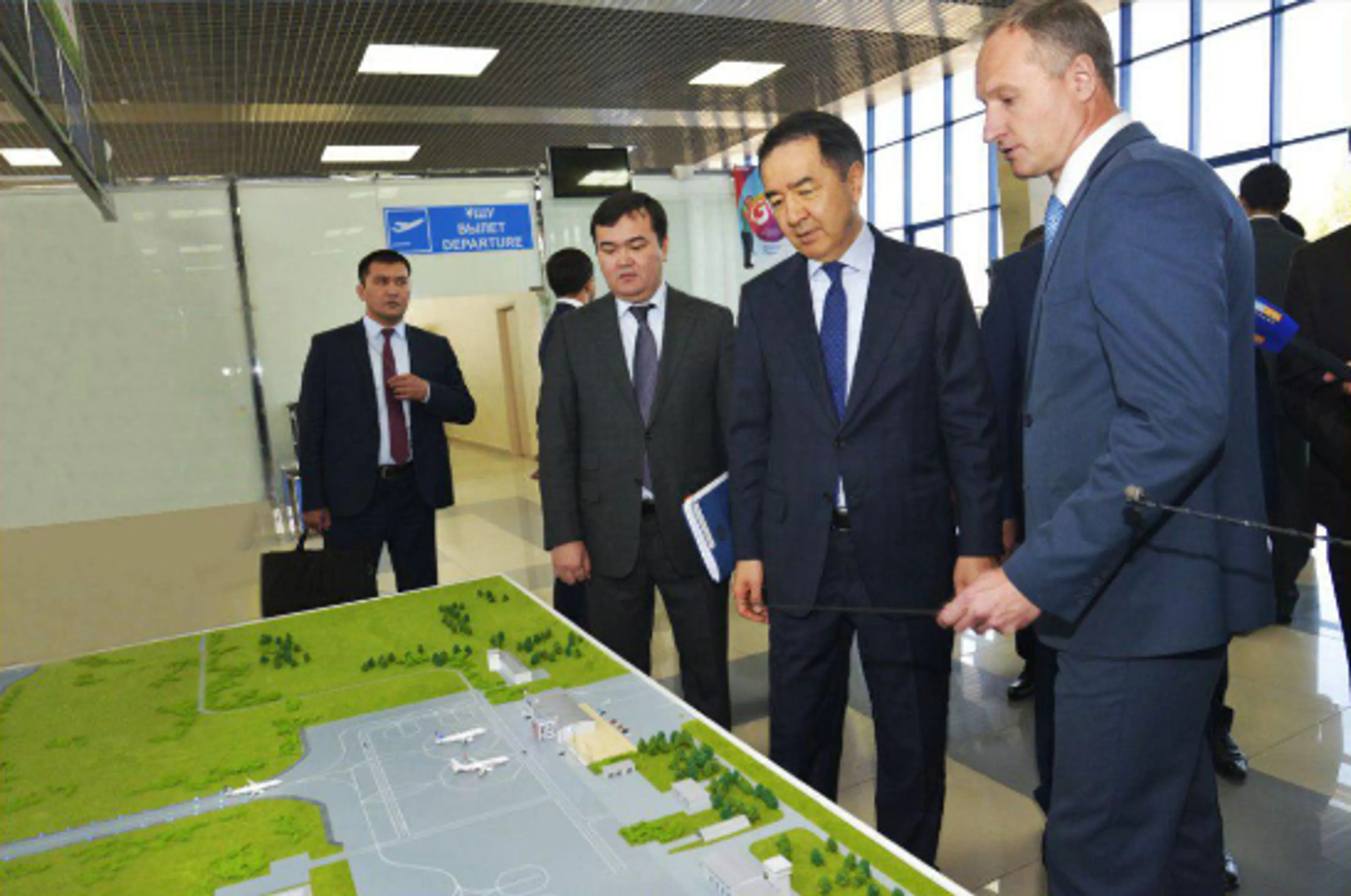 Капитал - Премьер-министр проверил реконструкцию аэропорта Петропавловска