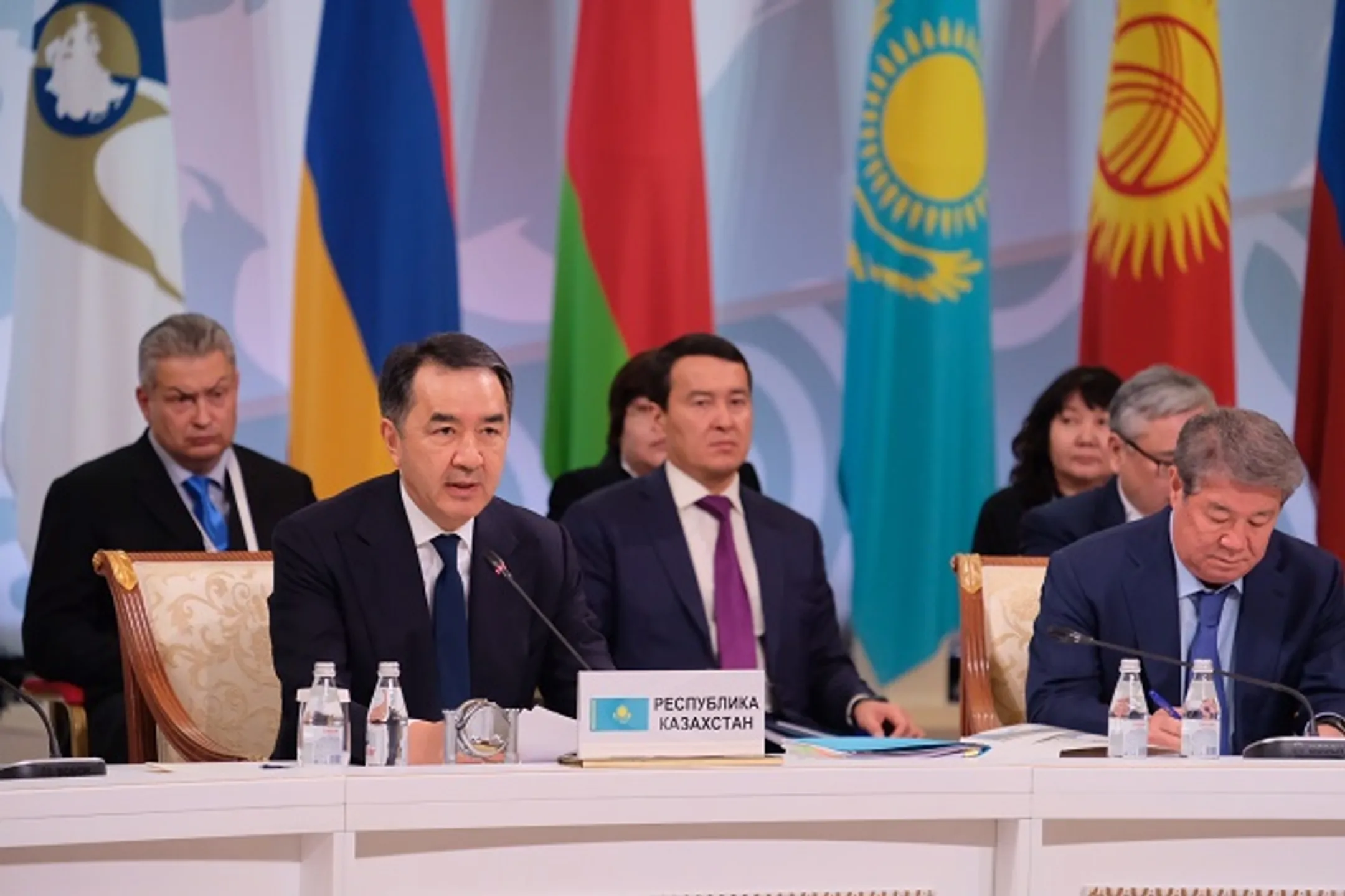 Премьер-министры стран ЕАЭС не договорились о коэффициентах таможенных пошлин - Image Kapital.kz